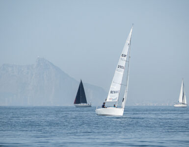 Flota en Sotogrande frente a Gibraltar